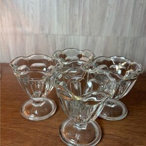Vintage Anchor Hocking Tulip Shaped Ice Cream Sundae Dishes Set of 4